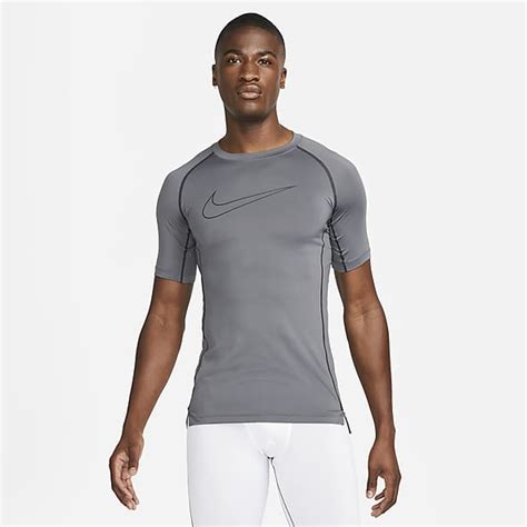 nike sport oberteil herren|Herren Nike Pro Oberteile & T.